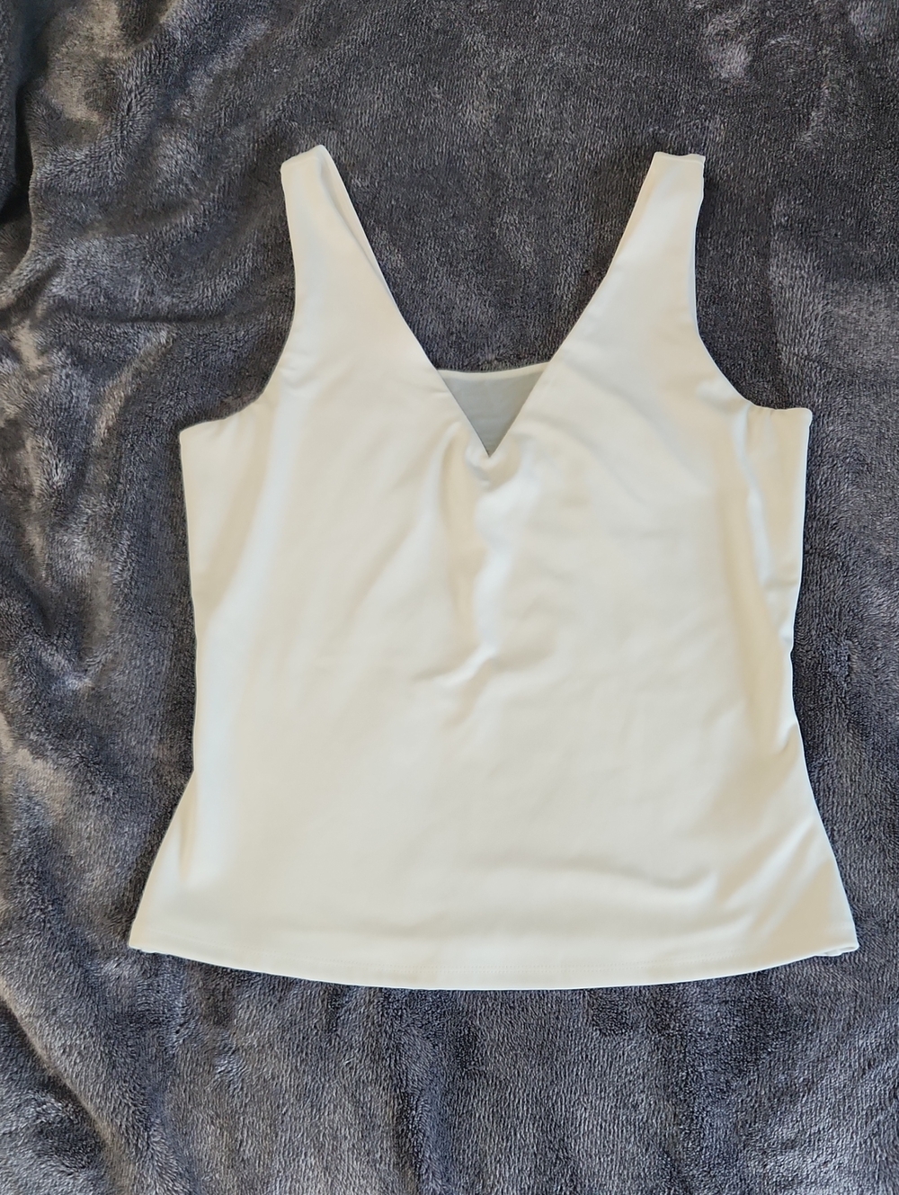 Expresa V-Neck Body Contour Top - Cream